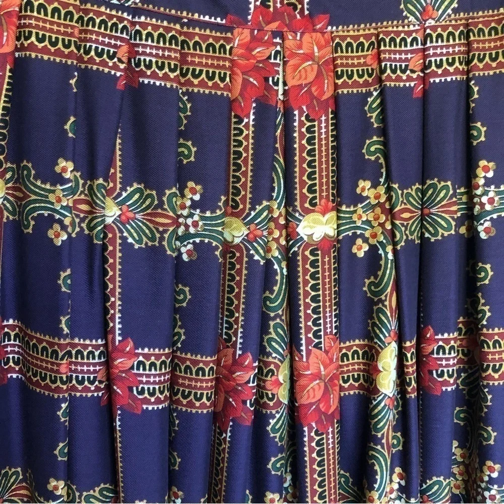 Vintage Pleated Midi Skirt Baroque Print Dark Academia Equestrian 12